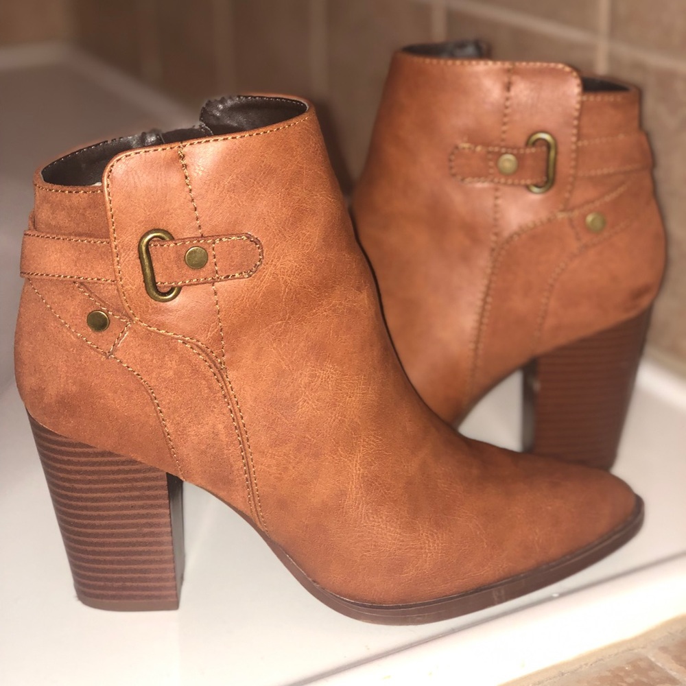 Qupid- Tan ankle boot - Size 7